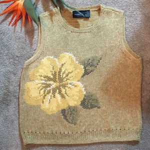 LIZ CLAIBORNE KNIT TOP